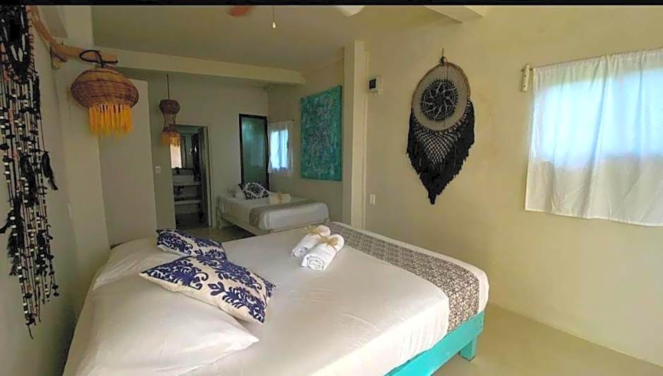 Isabella Beachside Hotel – Playa del Carmen, TX