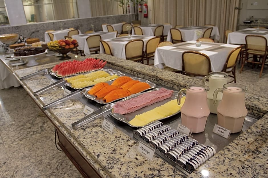 Dan Inn Franca & Convenções