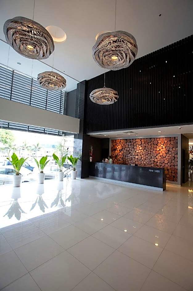 Pine Tree Hotel