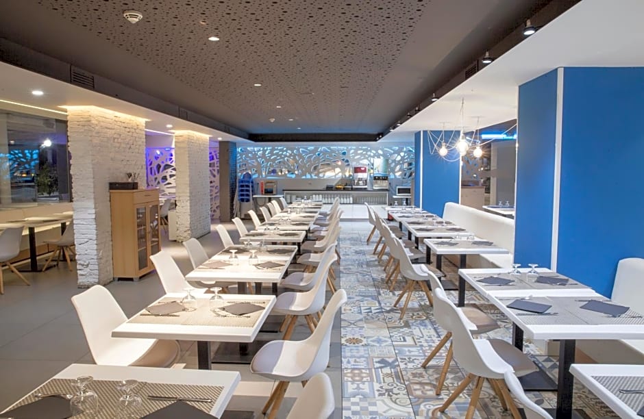 Hotel Brisamar Suites