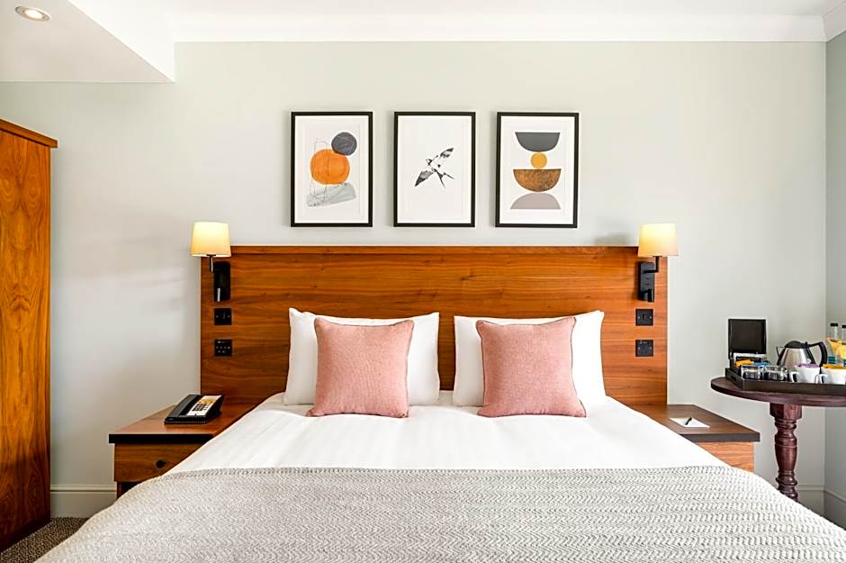 voco Lythe Hill Hotel Spa By IHG