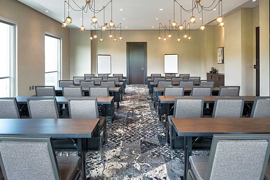 Holiday Inn Boston Logan Airport - Chelsea By IHG