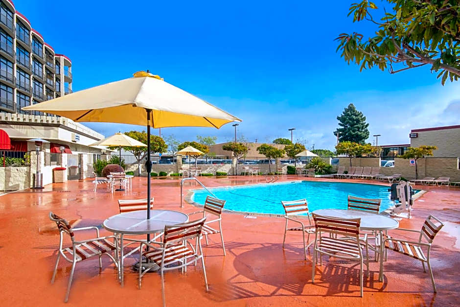 Oakland Airport Executive Hotel