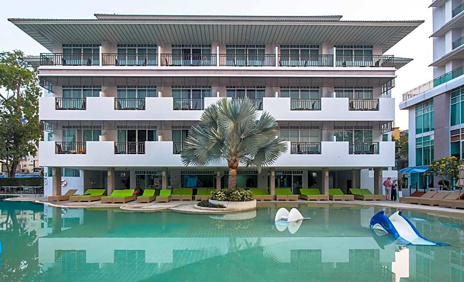 Pattaya Discovery Beach Hotel