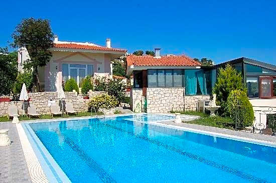 Rafkos Mansion with Private Pool and Amazing View
