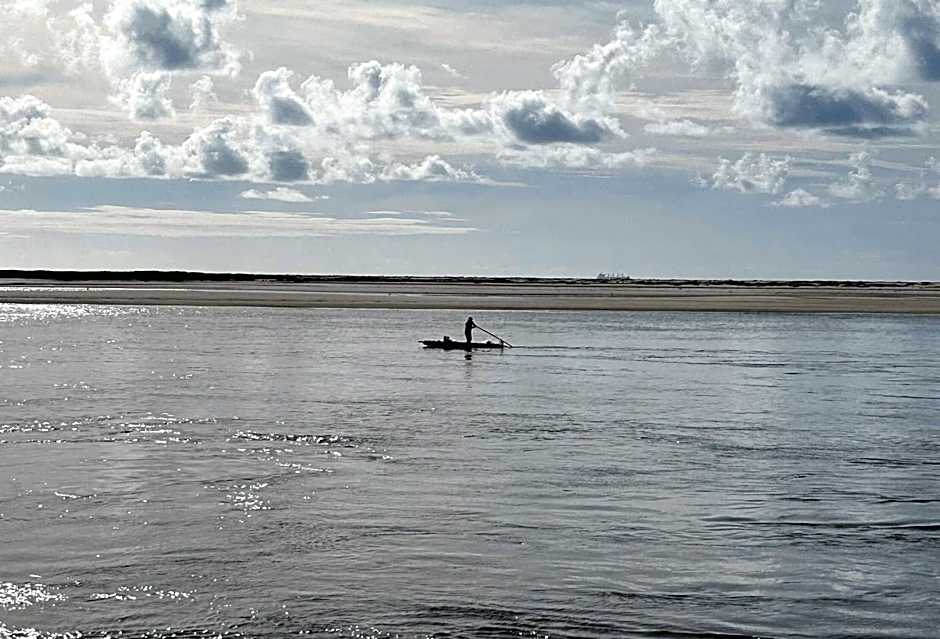 Casa Ilha| beira mar, piscina aquecida, 4 suítes