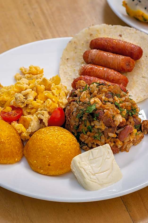 Hotel Holiday Inn Express & Suites Medellin By IHG