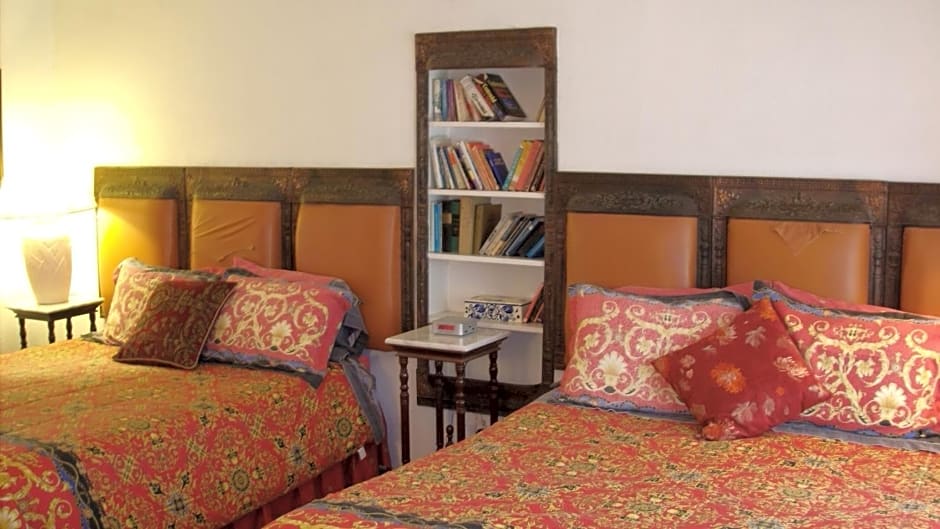 Lundeen Inn of the Arts
