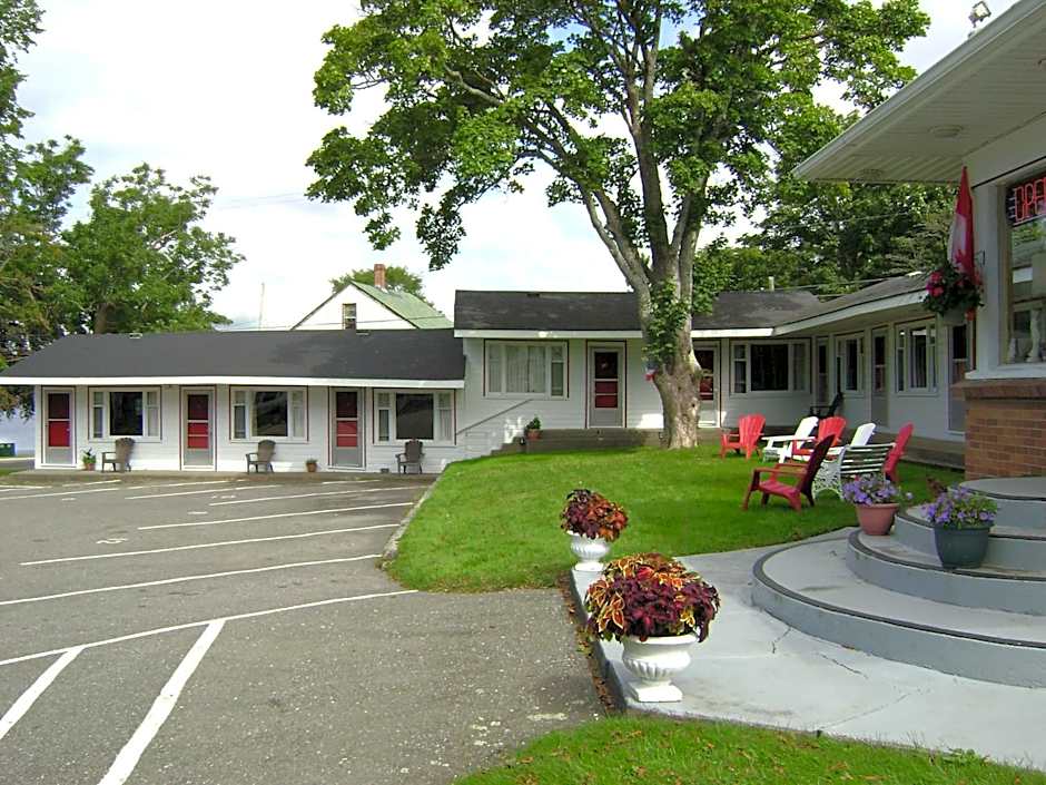 Lakelawn B&B and Motel