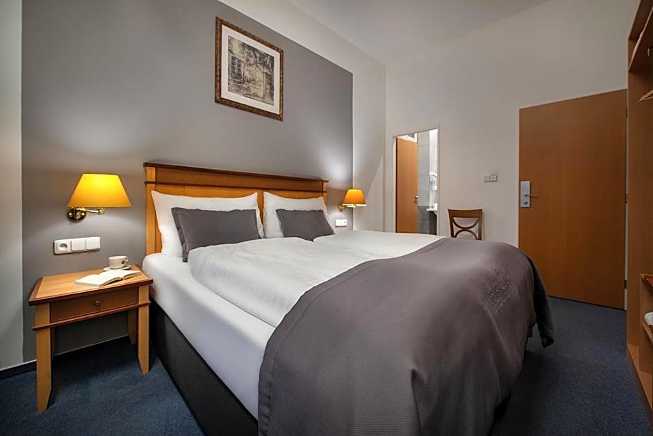 Prague Season Hotel