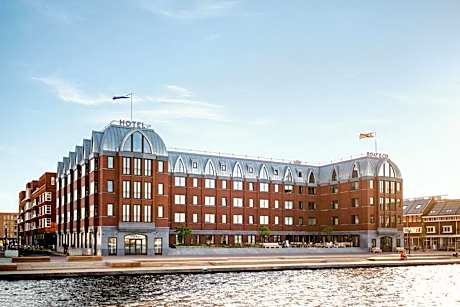 The July - Boat & Co