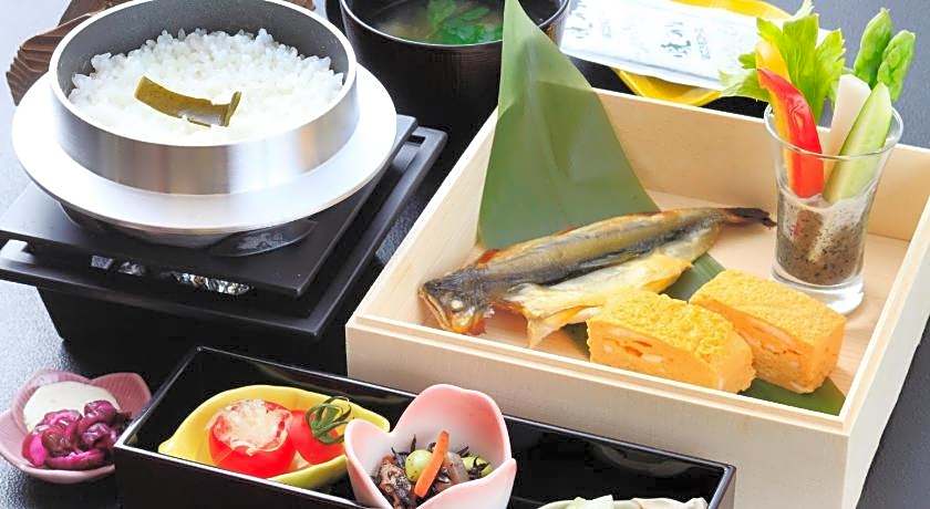 MICASA (Minakami Hot Spring Ryokan)