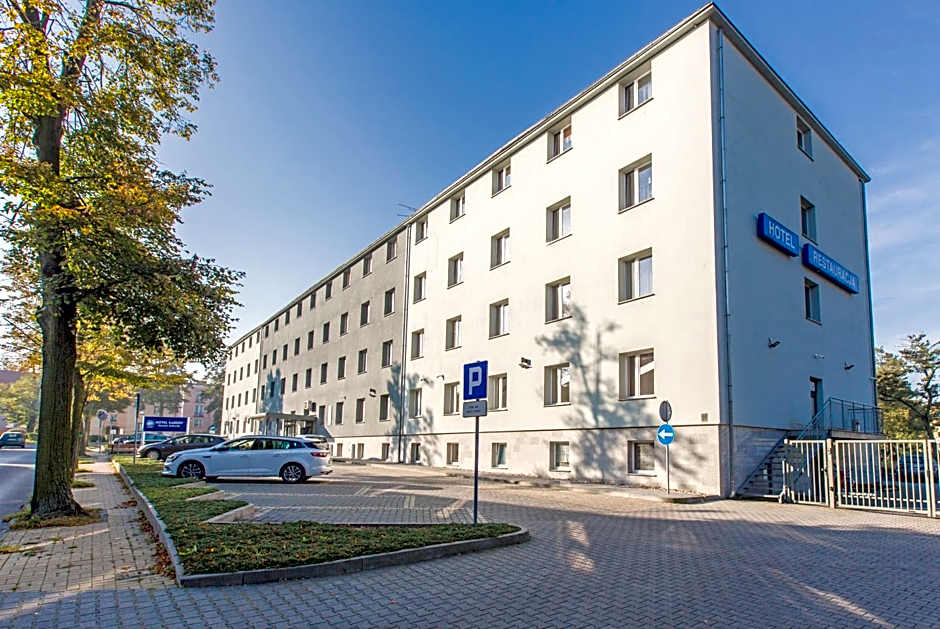 HOTEL ŁABĘDY i Hostel Łabędy