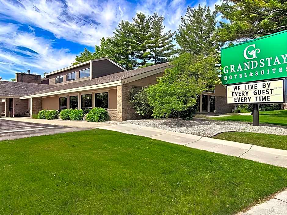 Blossom Hotel & Suites Traverse City