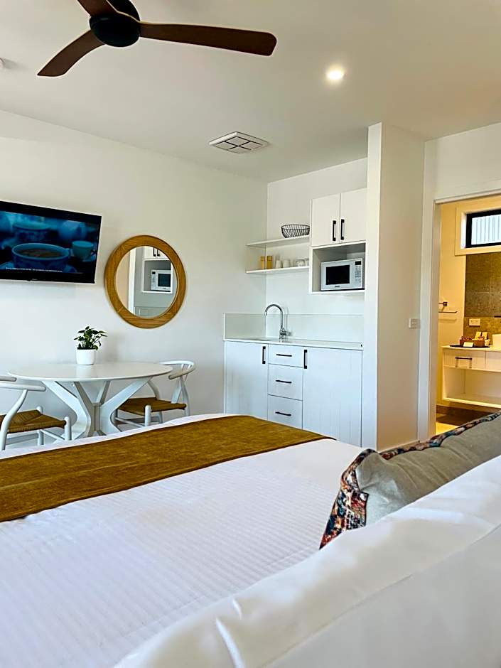 Fox on the Run - Motel Kilmore