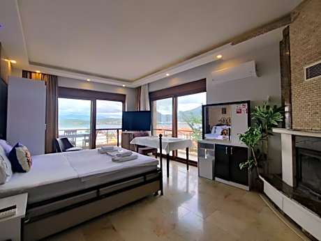 King Suite with Sea View