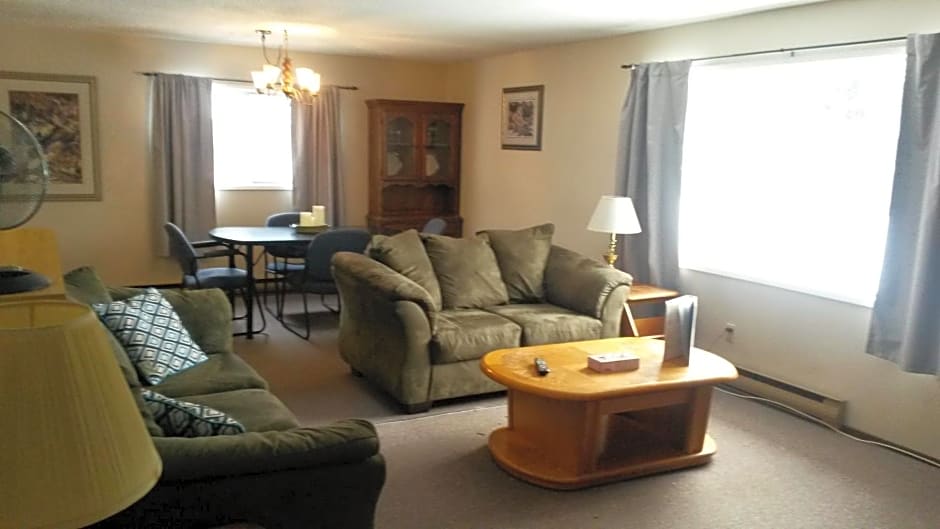 Lakeside Motel