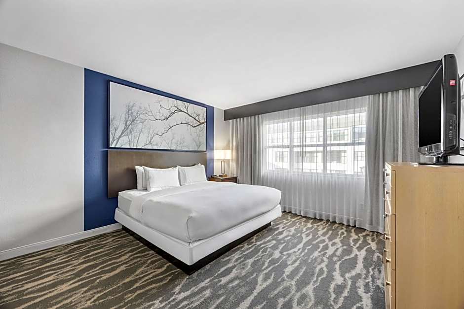 DoubleTree Suites by Hilton Hotel Huntsville South
