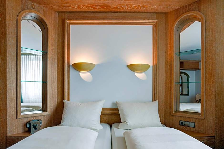 Centro Hotel Stern, Trademark Collection by Wyndham