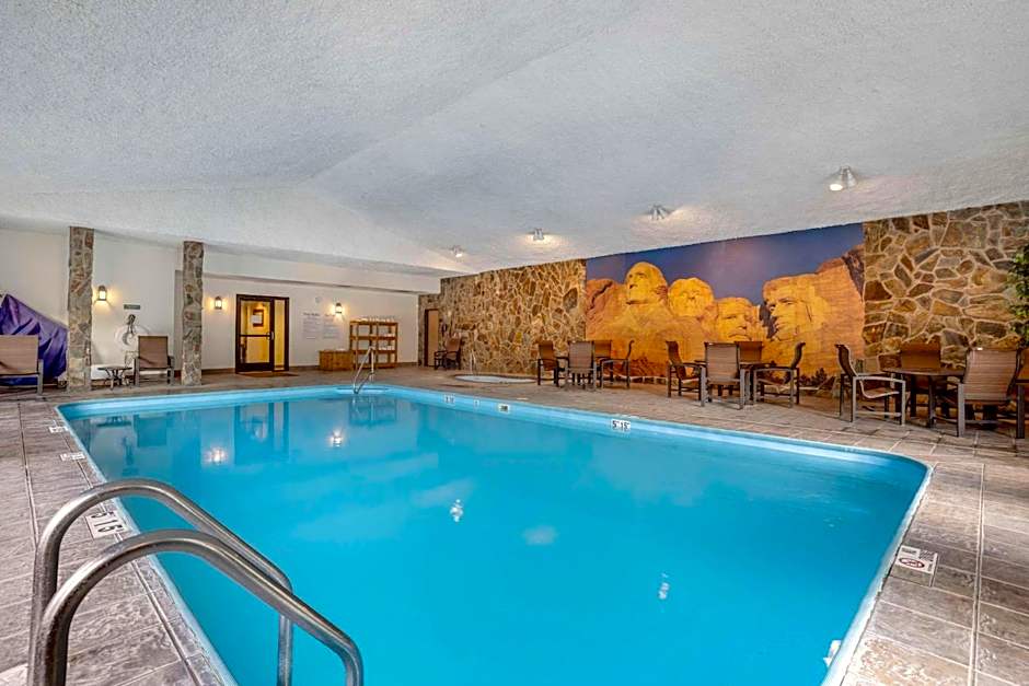 Comfort Inn & Suites Mt Rushmore