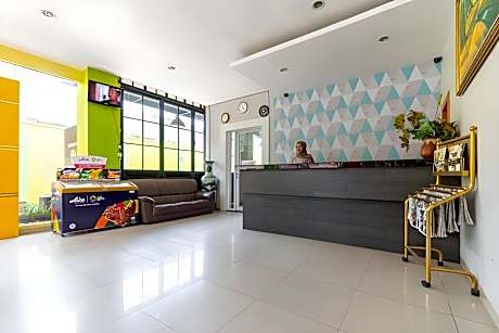 RedDoorz Plus at Hertasning Area Makassar