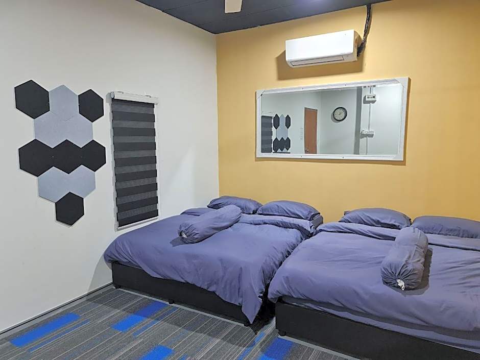 Ayden Hostel KLIA
