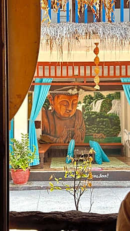LaZerena Lodge