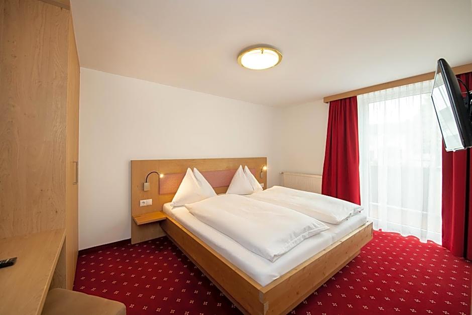 Hotel Gasthof Kröll, 4 Skigebiete in unmittelbarer Nähe, Restaurant mit regionaler Küche