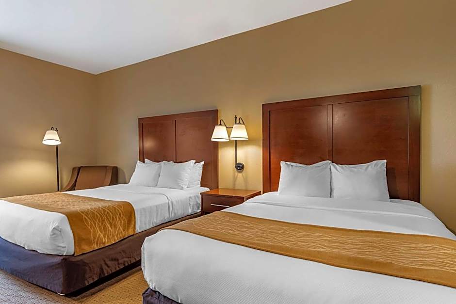 Comfort Inn Warrensburg Station