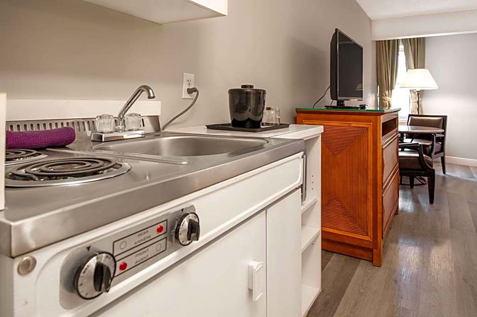 Coast Parksville Hotel