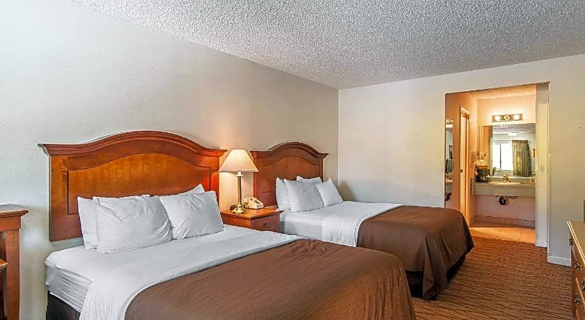 Quality Inn Grants Pass