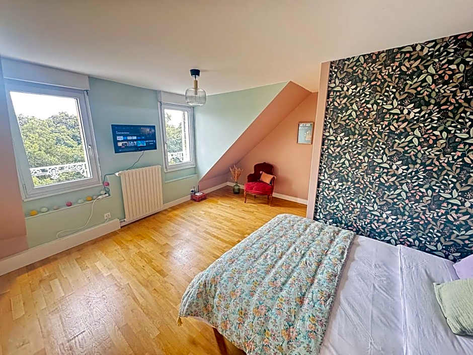 Chambres au coeur du quartier historique - Maison Alternativi