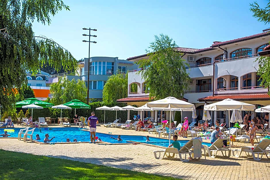 Complex Sunrise by HMG - All Inclusive