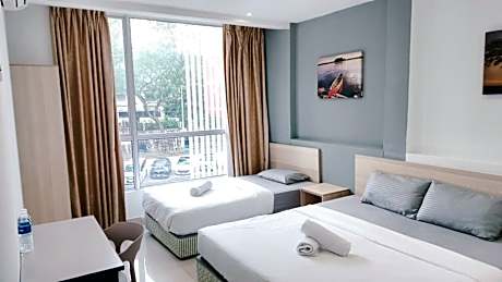 Deluxe Family Room