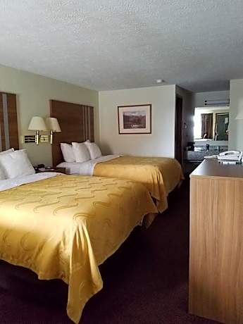 Queen Room with Two Queen Beds - Non-Smoking/Top Floor
