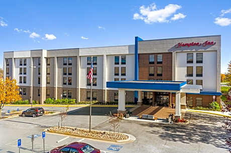 Hampton Inn By Hilton Winchester-North