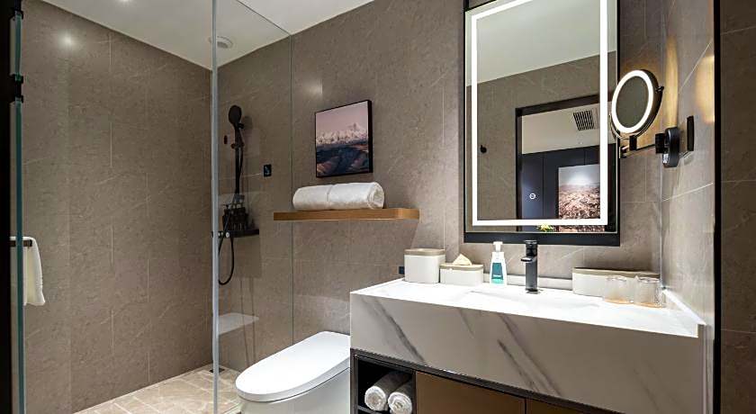 Atour Hotel Qidong Phoenix Hui Renmin West Road