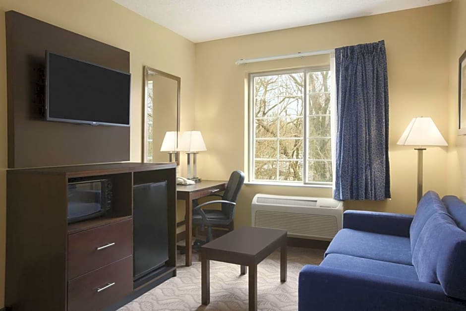 Days Inn & Suites by Wyndham Cherry Hill - Philadelphia