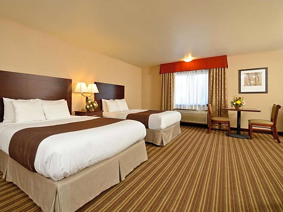 Yellowstone West Gate Hotel