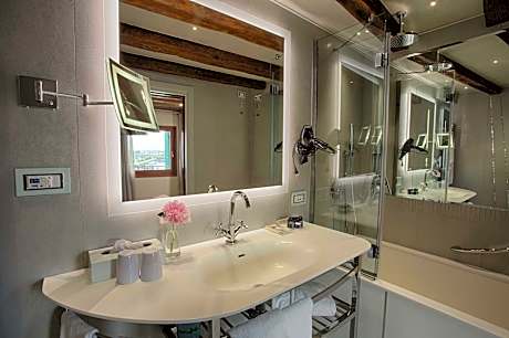 Superior Suite, Canal View (Small Canal Rio Novo and Garden) (1 Double Bed)