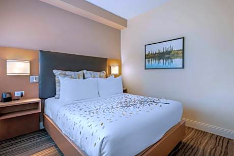 Best Western Plus Sawridge Suites