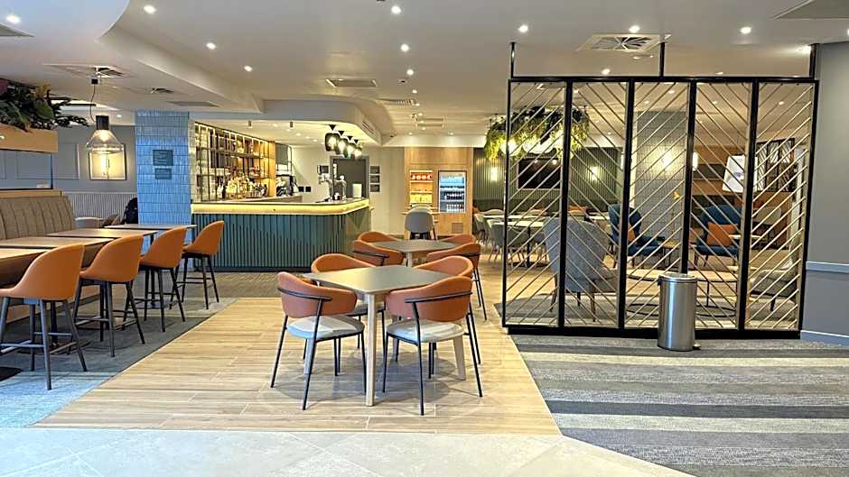 Holiday Inn London Luton North by IHG
