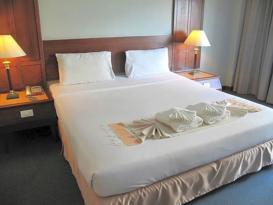 At Ayutthaya Hotel