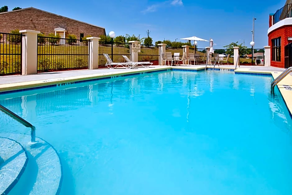 Holiday Inn Express Hotel & Suites Selma By IHG