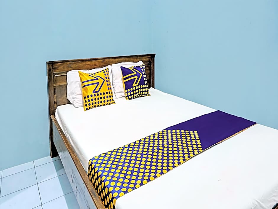 OYO Life 92222 Sahabat Kost Syariah Pacitan