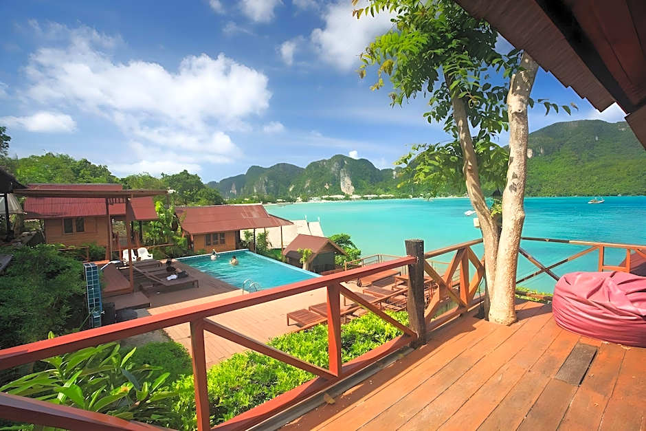 The Cobble Beach Hotel