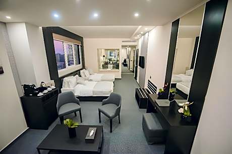 Premium Suite