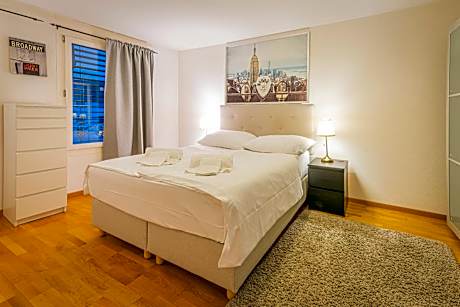 One-Bedroom Apartment with Balcony