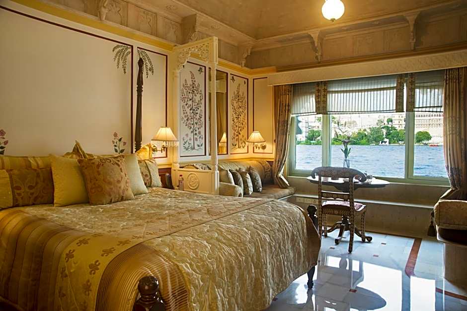 Photo 1 of 2 of Double Room