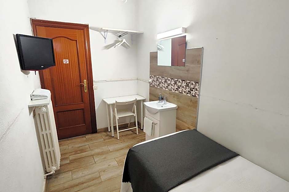 Hostal Cervantes